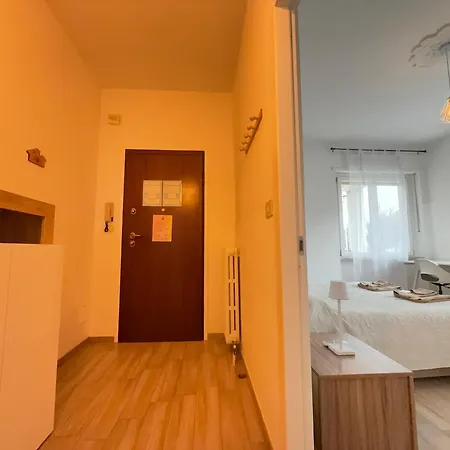 Private Parking, With A View Of The Hills Lägenhet *