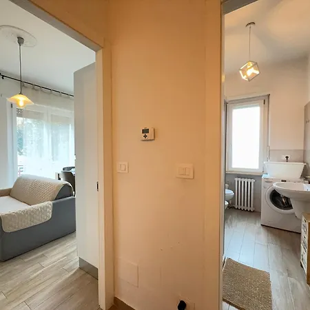 Private Parking, With A View Of The Hills Lägenhet